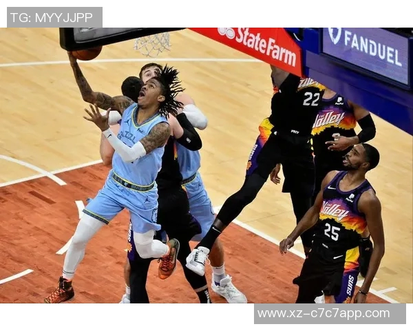 布克单骑难救主全场最高32分难阻对手逆袭第三节独得19分表现耀眼